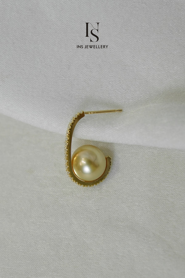 Golden Pearl Earrings