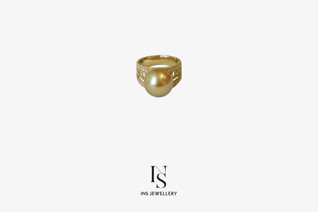 02 Golden Pearl Ring