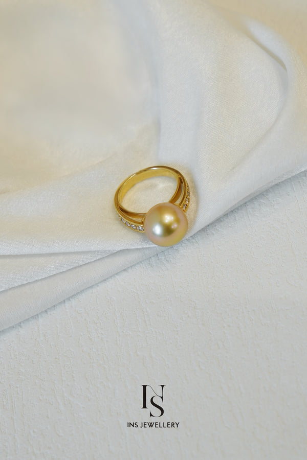 18 Golden Pearl Ring