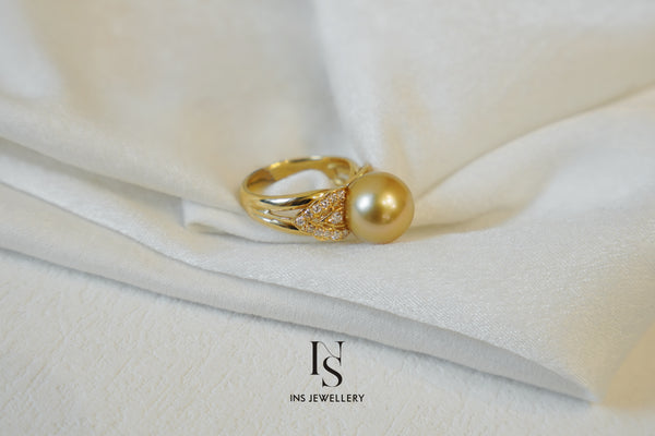 21 Golden Pearl Ring