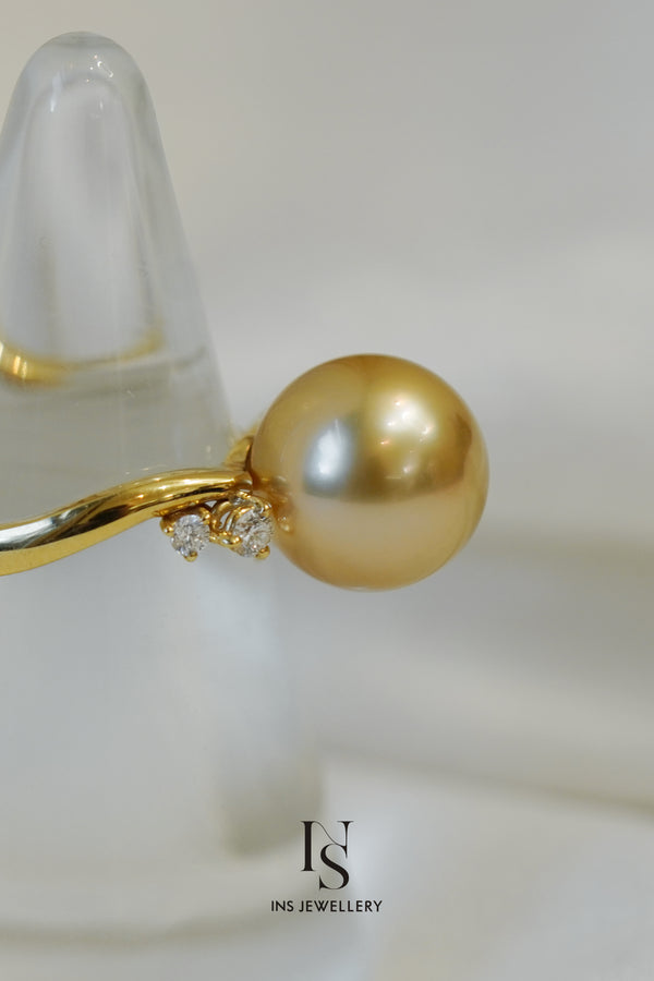 39 Golden Pearl Ring