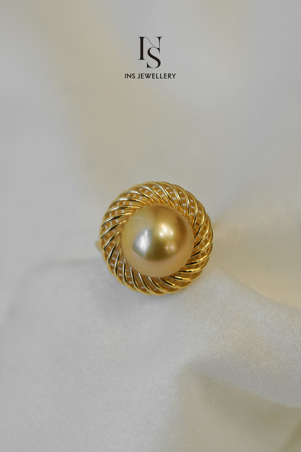 93 Golden Pearl Ring